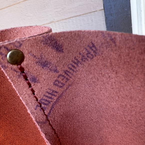 Portland Leather Sunkissed OVERSIZED Leather Tote - Picture 5 of 5